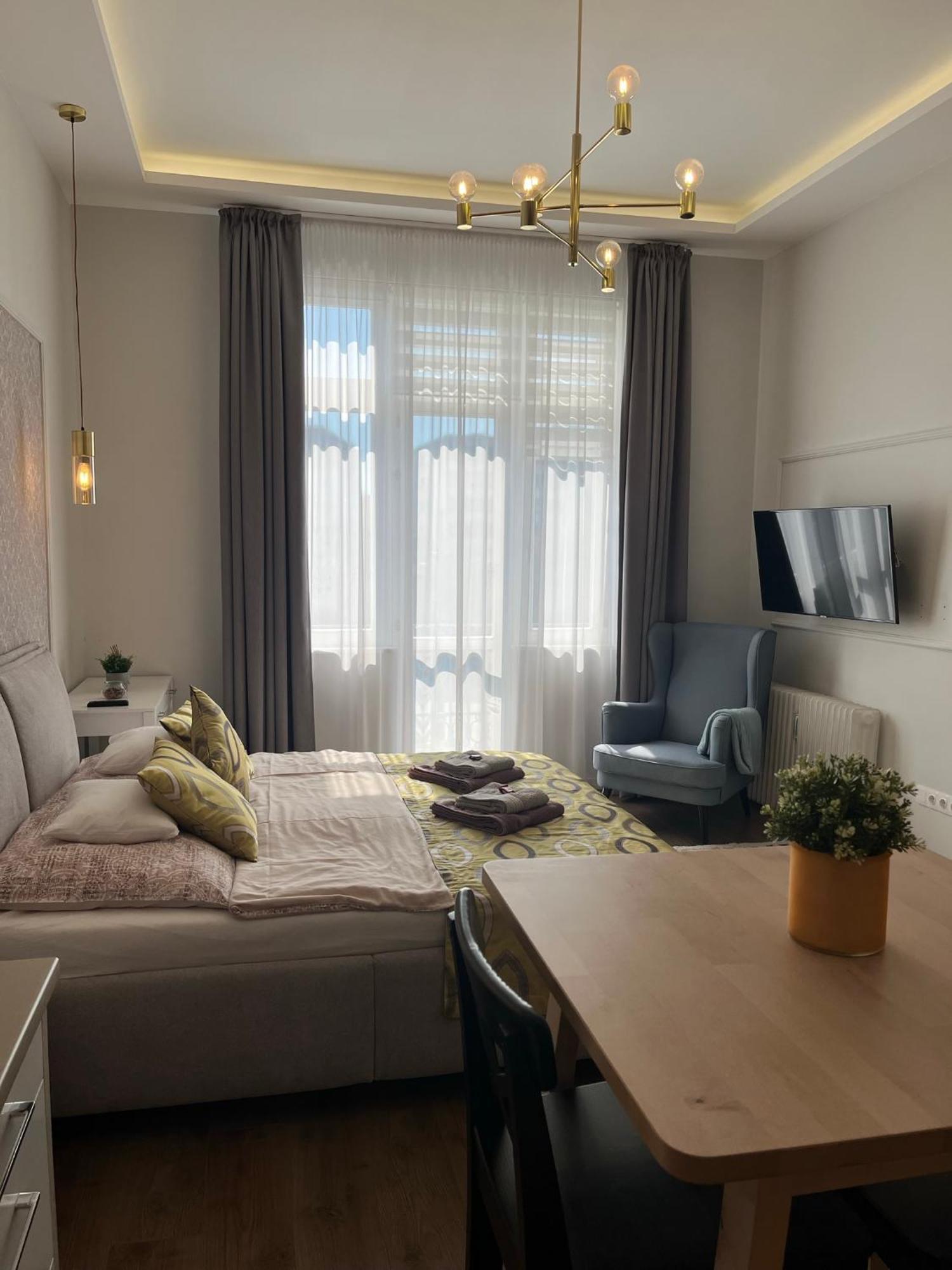 Visit Debrecen Apartman Apartment Bagian luar foto