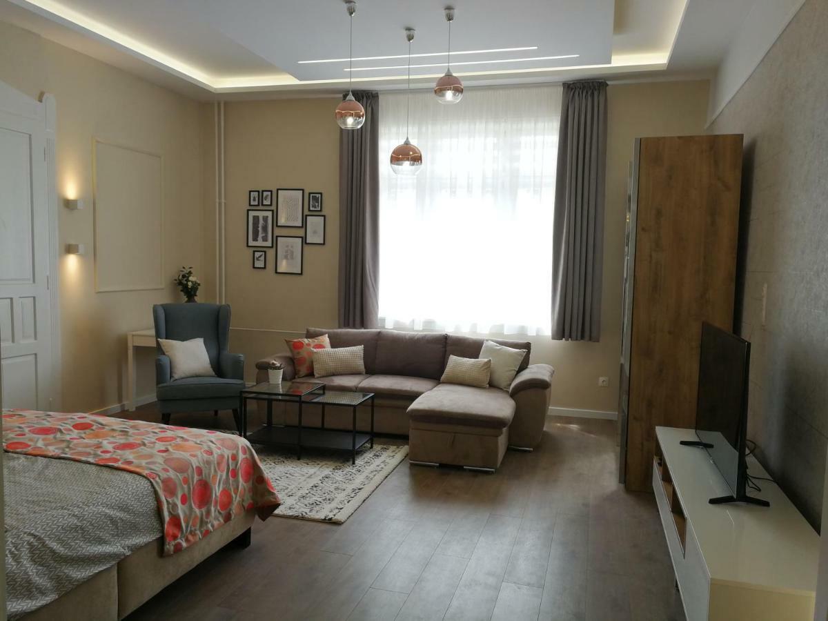 Visit Debrecen Apartman Apartment Bagian luar foto