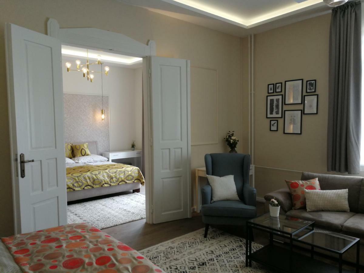 Visit Debrecen Apartman Apartment Bagian luar foto